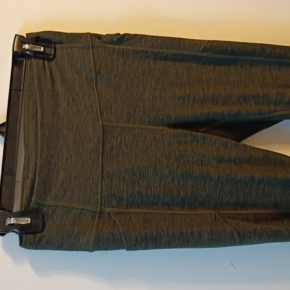 Victoria's Secret Dark Green Leggings - Picture 2 of 6